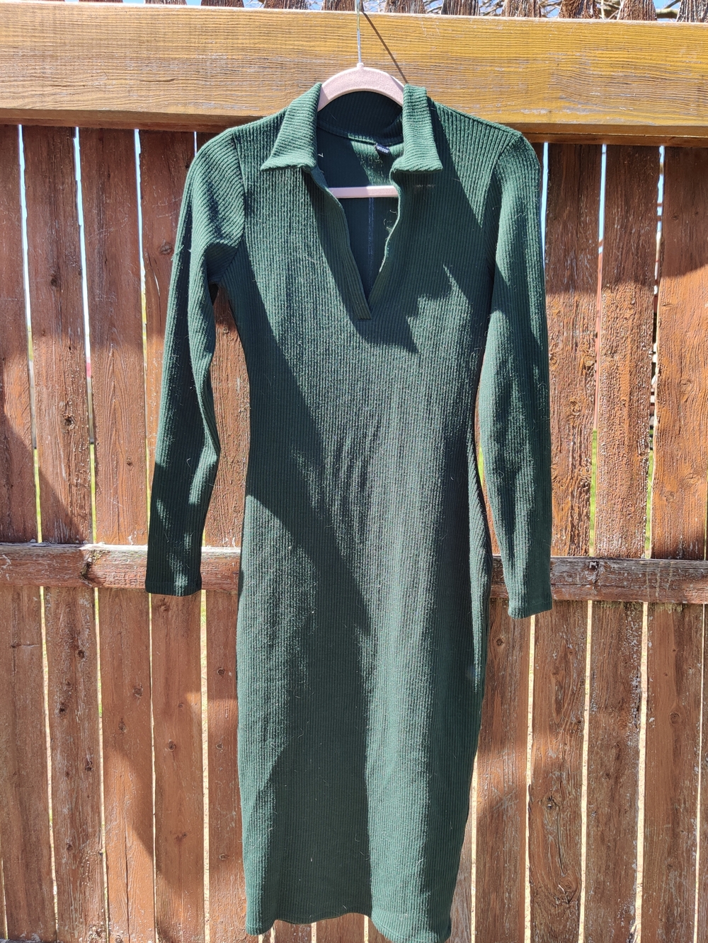 Windsor Dark Green Ribbed Collared V-Neck Long Sleeve Midi Dress